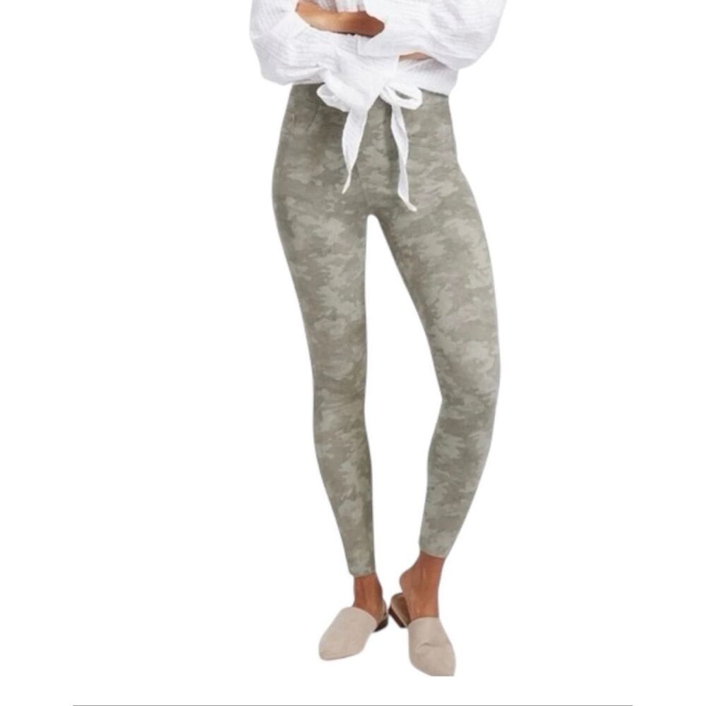 SPANX Gray Camo Elastic Jean Ish Leggings Medium